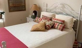 11 College Hill Rd 5A, Warwick, RI 02886