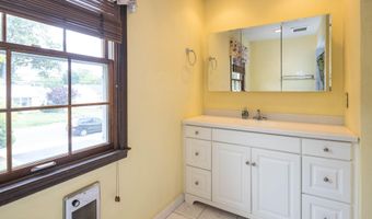 153 12th St, Belford, NJ 07718