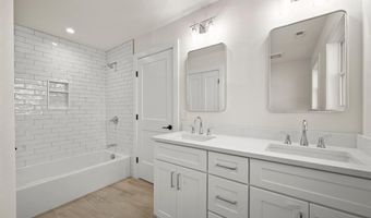 14 Fieldstone Ct 14, Bethel, CT 06801