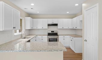 638 Branch View Dr, Boiling Springs, SC 29316