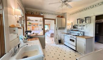 W10402 SUNSET RD, Antigo, WI 54428