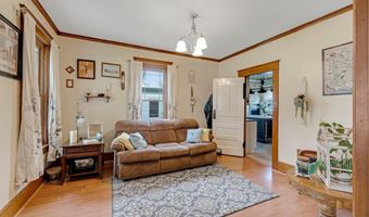 804 S Jackson St, Auburn, IN 46706