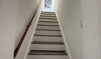 40 Hickory Ave House, Bergenfield, NJ 07621