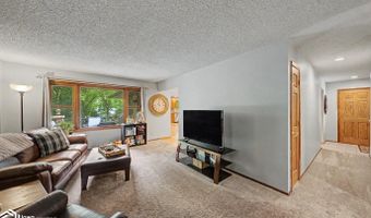 2349 Lake View Dr, Ames, IA 50010