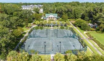 2 Tomlow Trce, Beaufort, SC 29906