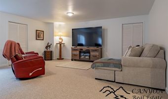 2307 Cougar Ave, Cody, WY 82414