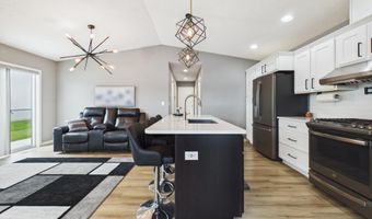 2508 Dean Ct, Brookings, SD 57006