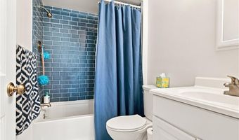 1 Teakwood Dr, Cumberland, RI 02864