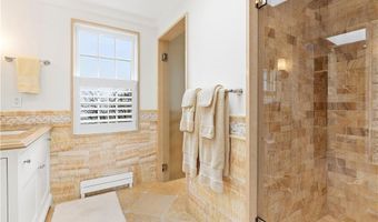19 Defenders Row 19, Newport, RI 02840