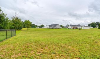 221 Little Man Dr, Boiling Springs, SC 29316