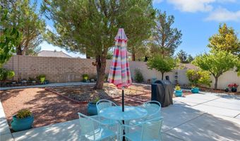 11061 Waterwood St, Apple Valley, CA 92308