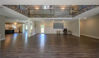 100 Plantation Ln, Batesville, AR 72501