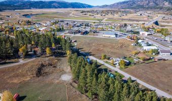 682 OVERLOOK Cir, Alpine, WY 83128