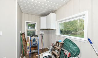 912 Crescent Dr, Anderson, IN 46013