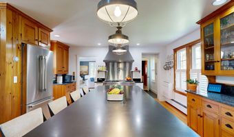 75 Court St, Belfast, ME 04915
