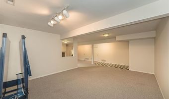 573 Castle Ridge Dr, Ballwin, MO 63021