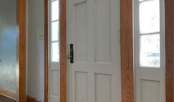 227 Crescent Dr, Akron, OH 44301