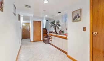 147 W 52nd St, Bayonne, NJ 07002