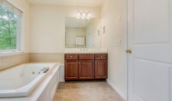 221 Sussex Ave, Andover, NJ 07860
