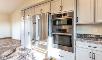 7644 White Pine Cir, Billings, MT 59106