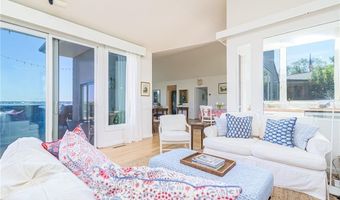 36 Newport St, Jamestown, RI 02835