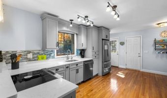 4 Saturn Ct, Alloway, NJ 07422