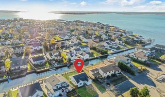 38 Berger Ave, Amityville, NY 11701