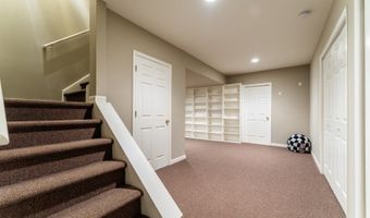 5 Hidden Valley Rd, Andover, NJ 07860