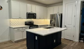 826 W GAIL Dr, Chandler, AZ 85225