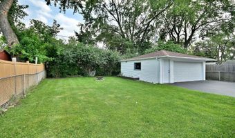 511 W BYRON Ave, Addison, IL 60101