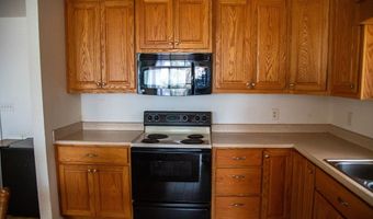 1380 Landing Rd, Baxley, GA 31513