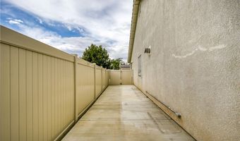 35579 Country Creek Dr, Yucaipa, CA 92399