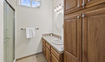 230 Roundhouse Rd, Astoria, OR 97103