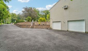 4 Crest Hill Dr, Alloway, NJ 07461