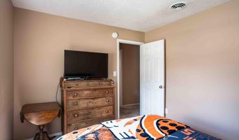 1012 VALLEY VIEW Dr, Bloomfield, NM 87413