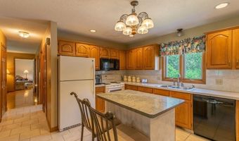 35 Jennie Cir, Agawam, MA 01001