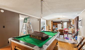 76 Railroad St, Auxier, KY 41602