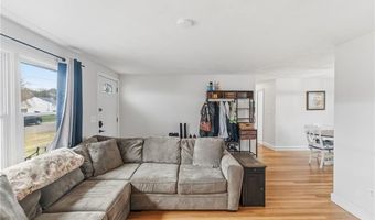 31 Charles St, North Kingstown, RI 02852