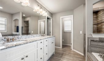 4002 SW Flatrock Cv, Bentonville, AR 72713