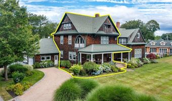 7 Gibson Ave, Narragansett, RI 02882