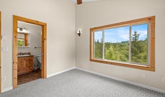 15816 S WAVE Rd, Mulino, OR 97042