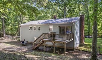 49 Ironworks Rd, Clinton, CT 06413