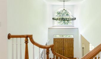 7009 PERSIMMON TREE Rd, Bethesda, MD 20817