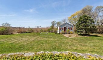 124 Houston Ave, Narragansett, RI 02882