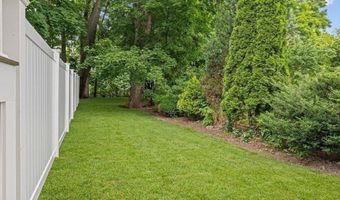 42 Forest St #42, Arlington, MA 02476