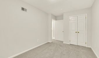 8 SANGAMORE Ct, Bethesda, MD 20816