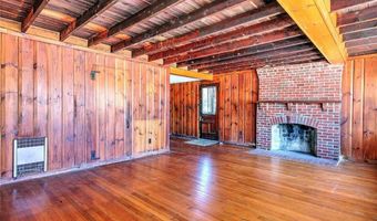 74 ADAMS POINT Rd, Barrington, RI 02806