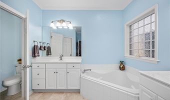200 Scottsdale Dr, Advance, NC 27006