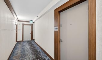 3701 N Country Club Dr 2209, Aventura, FL 33180