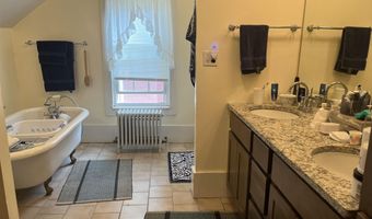 18 Carver St, Brandon, VT 05733